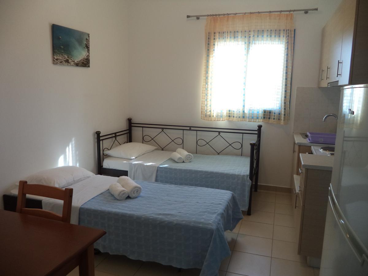 Taxiarchis Studios Agios Georgios  Esterno foto