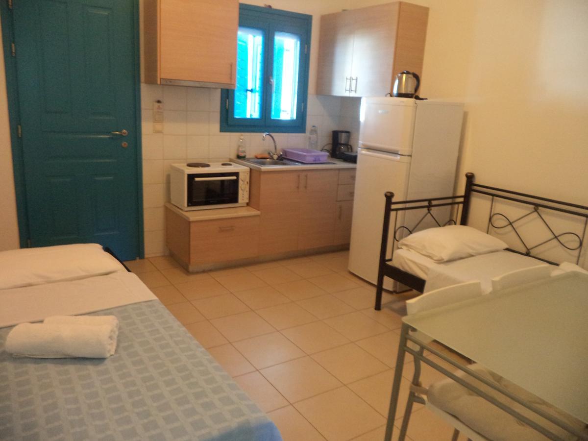 Taxiarchis Studios Agios Georgios  Esterno foto