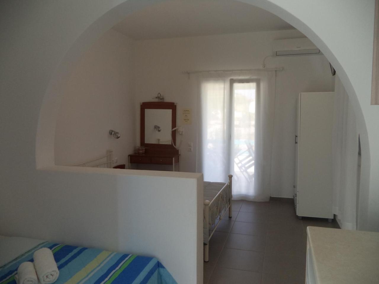 Taxiarchis Studios Agios Georgios  Esterno foto